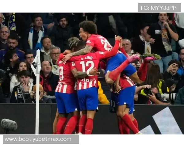 西蒙尼训练中尝试新首发阵容巴埃纳与小蜘蛛联手进攻